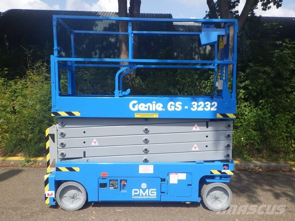 Genie GS3232 Ollós emelők