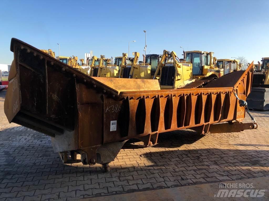CAT D9U Blade Tolólapok
