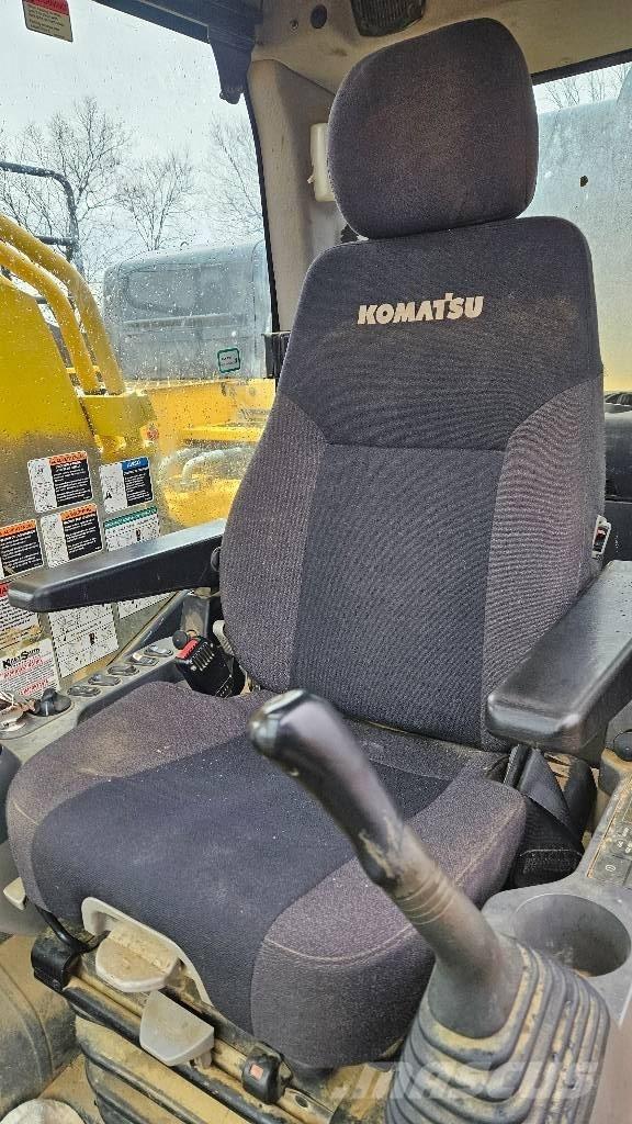 Komatsu PC 490 LC-11 Lánctalpas kotrók