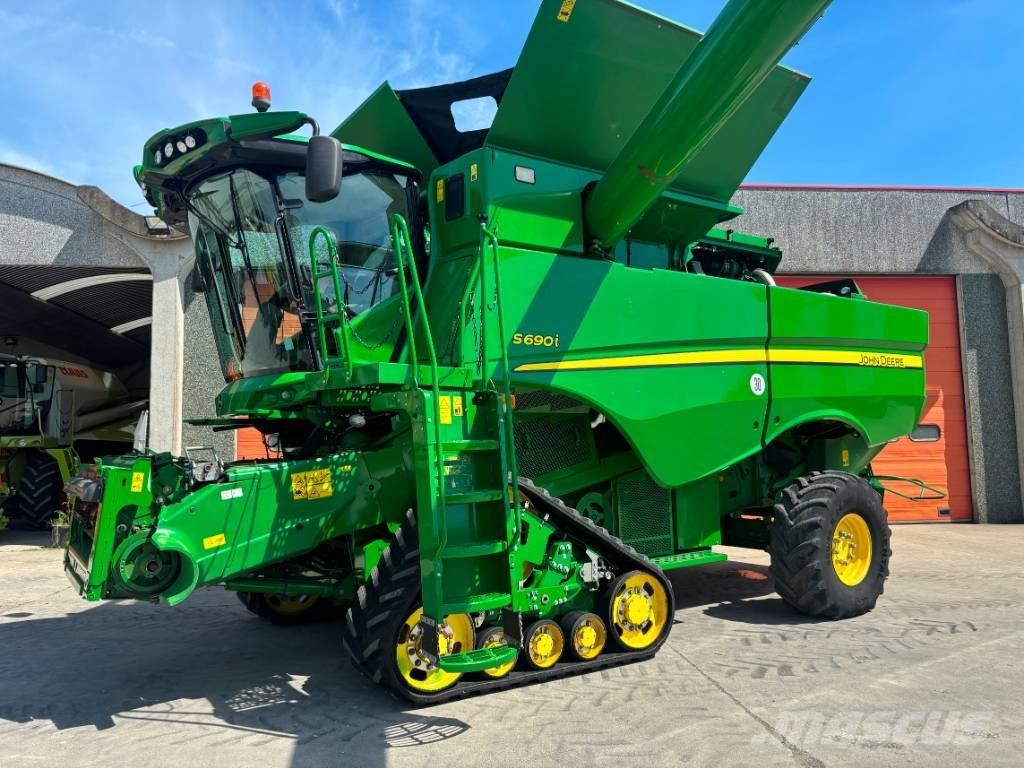 John Deere S 690 i Kombájnok