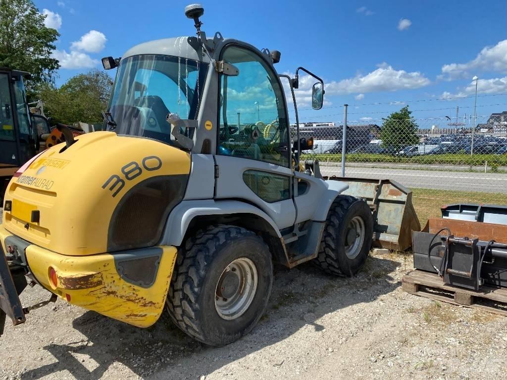 Kramer-allrad 380 Gumikerekes homlokrakodók