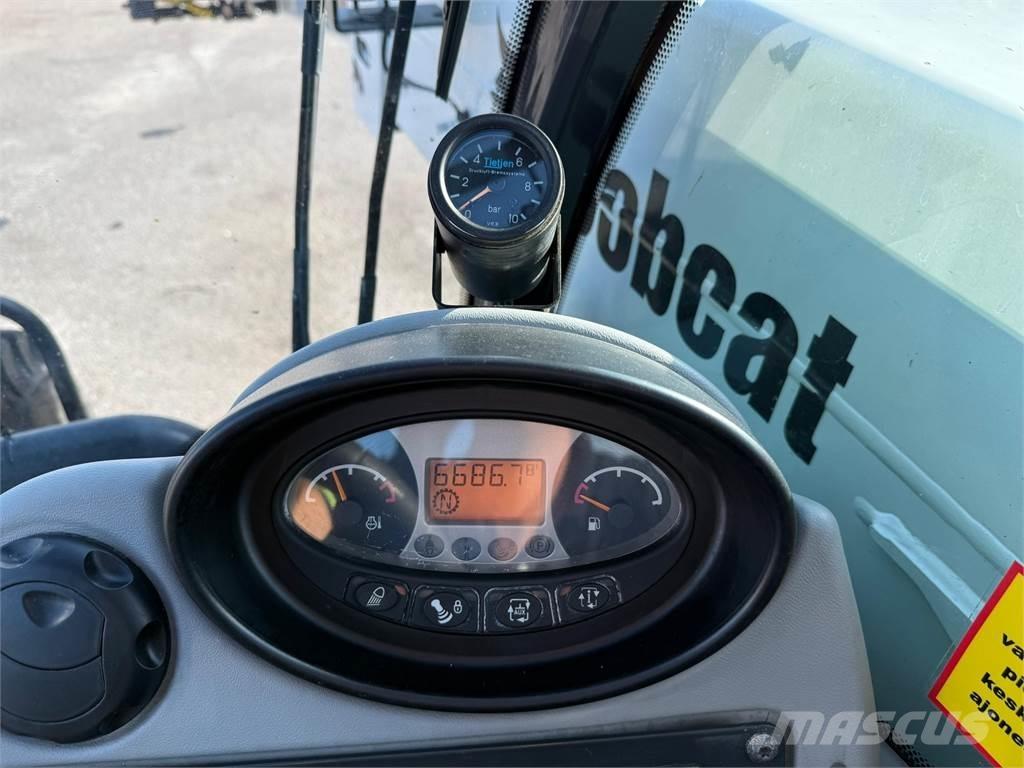 Bobcat TL470 Agri Teleszkópos rakodók