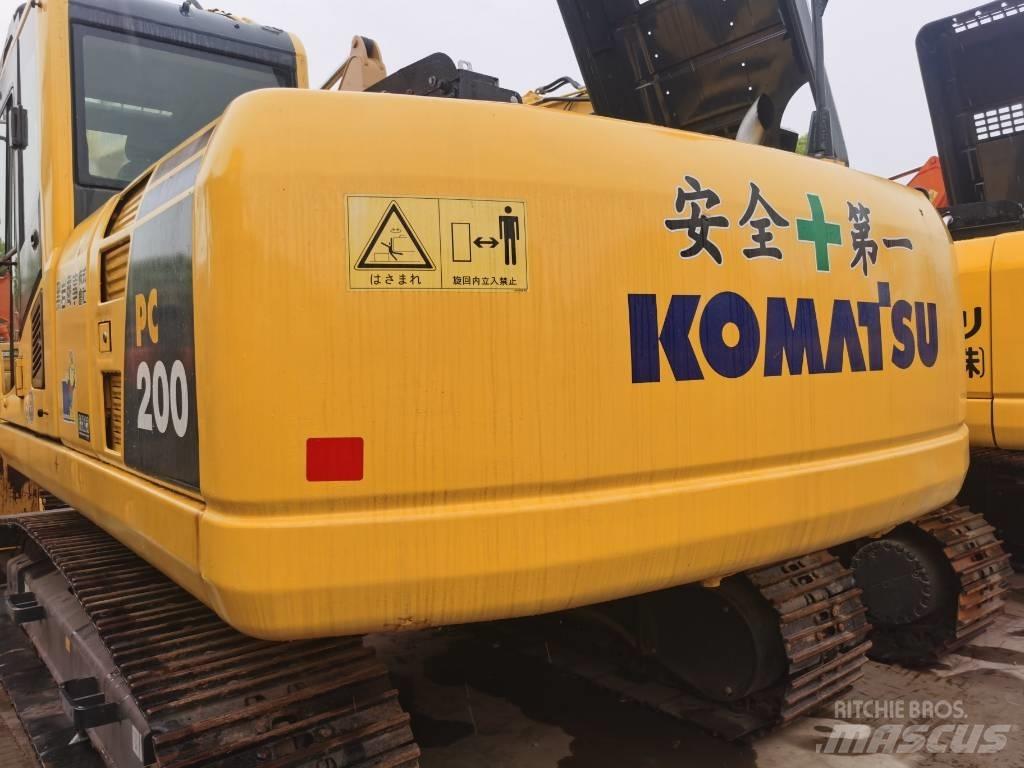 Komatsu PC 200-8 Lánctalpas kotrók