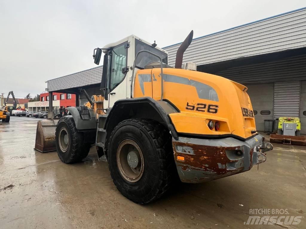 Liebherr 526 Gumikerekes homlokrakodók