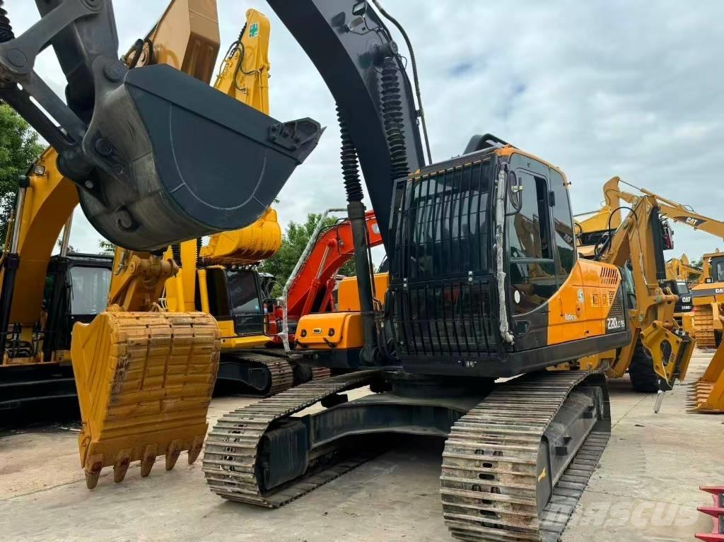 Hyundai R220LC-9S Lánctalpas kotrók