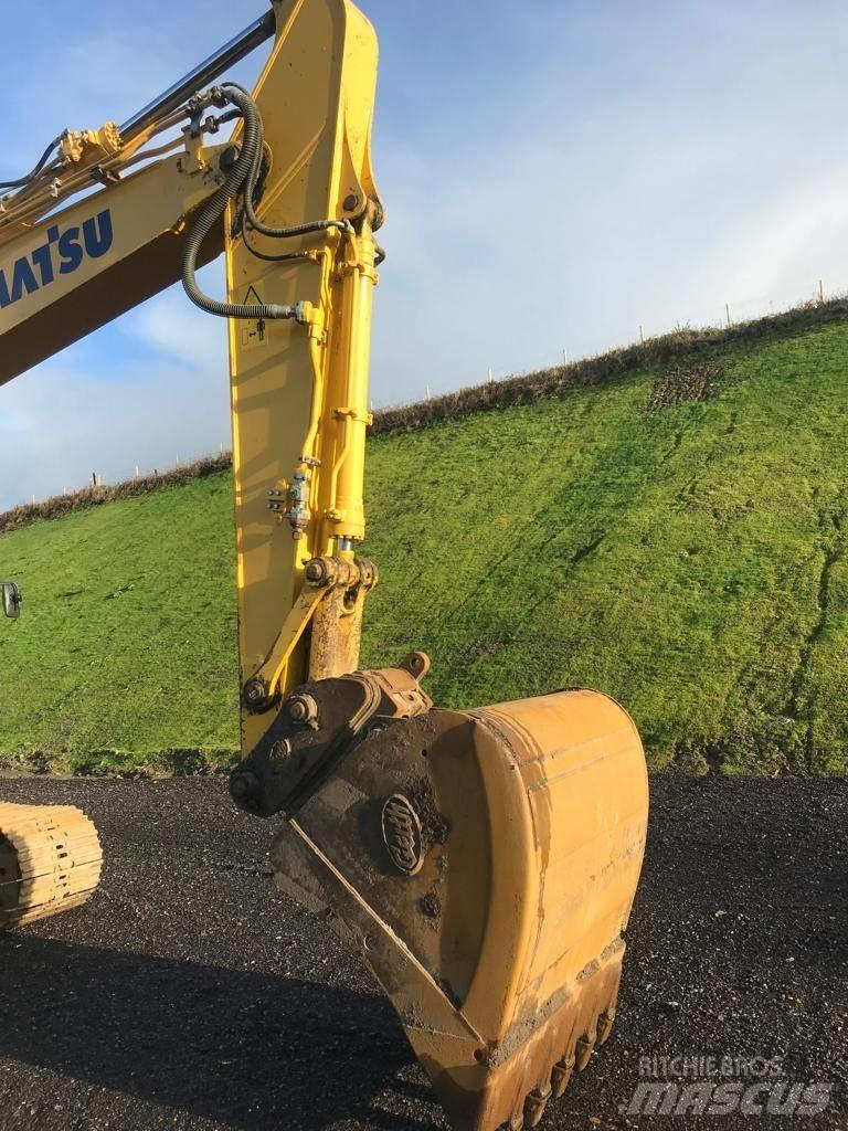 Komatsu PC210-11 Lánctalpas kotrók