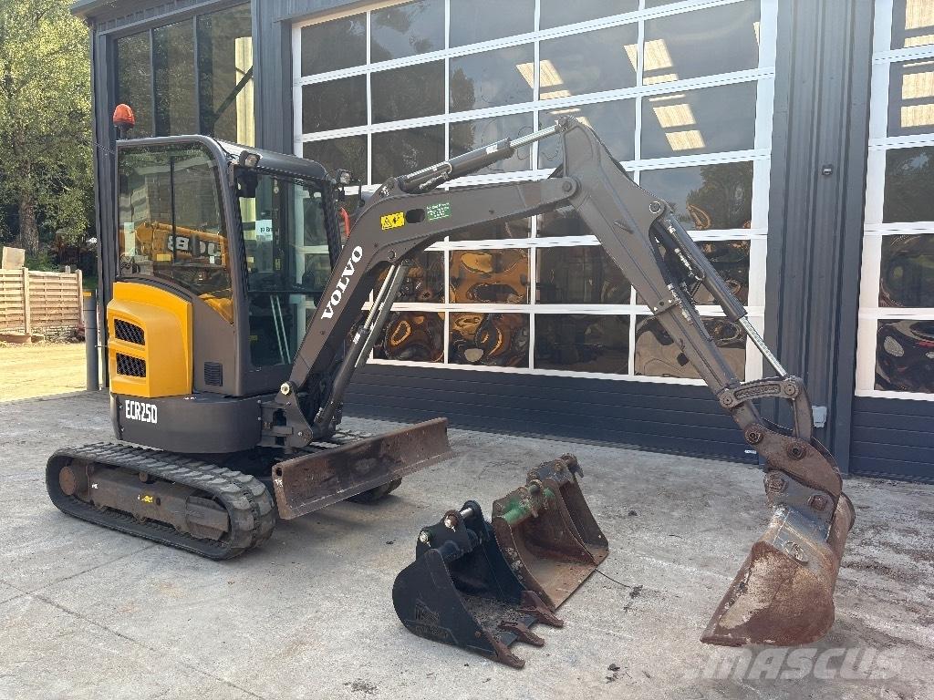 Volvo ECR 25 D Mini kotrók < 7t