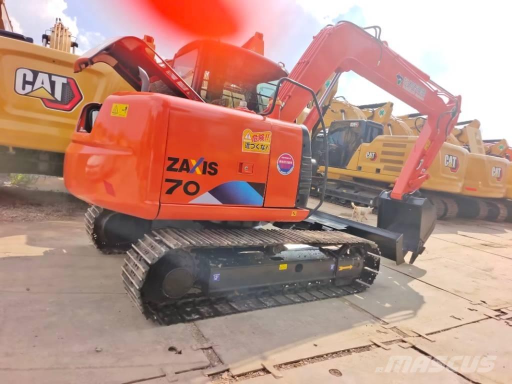 Hitachi ZX 70 Közepes (midi) kotrók 7 t - 12 t