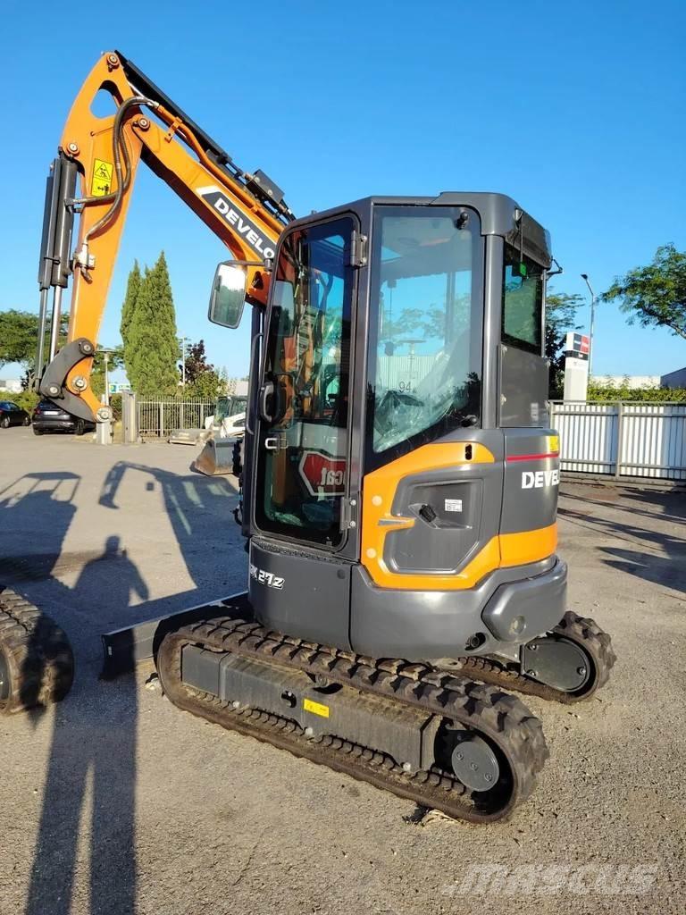 Doosan DX27Z-7 Mini kotrók < 7t