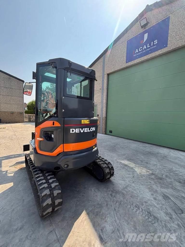 Doosan DX27Z-7 Mini kotrók < 7t