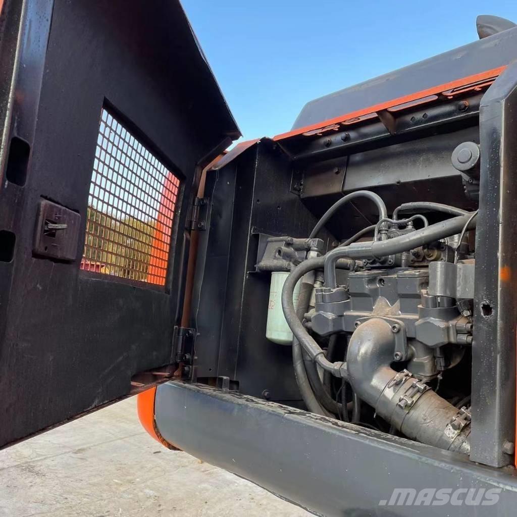 Hitachi ZX200 Lánctalpas kotrók