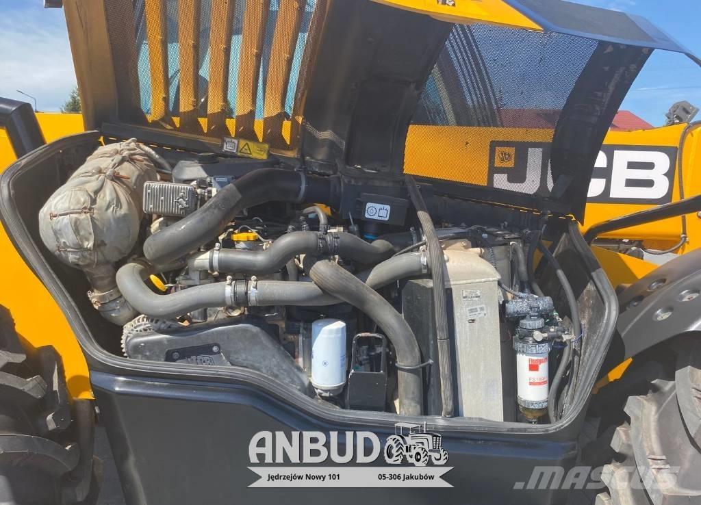 JCB 541-70 Agripro Teleszkópos gumikerekes rakodók