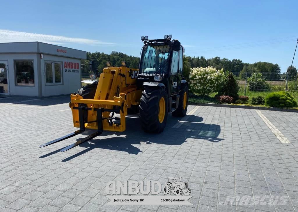 JCB 541-70 Agripro Teleszkópos gumikerekes rakodók