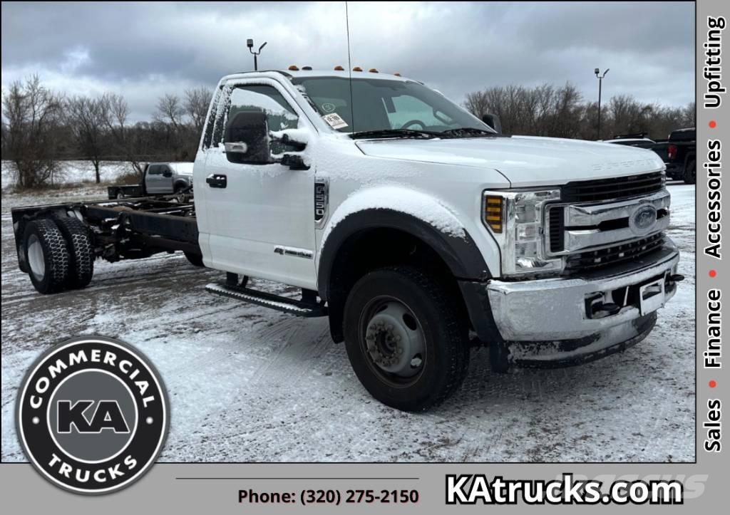 Ford F 550 XLT SD Fülkés alváz