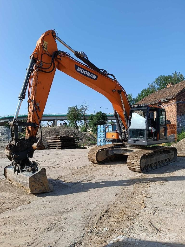 Doosan DX 225 LC-5 Lánctalpas kotrók