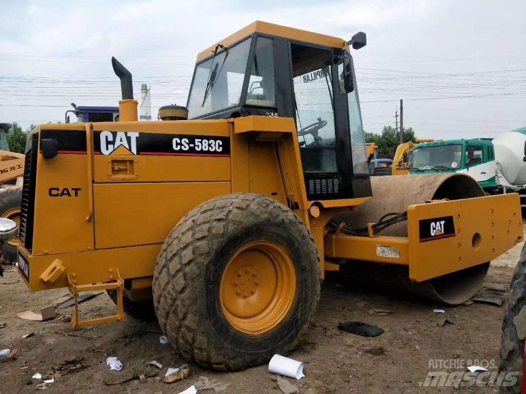 CAT CS-583C Egydobos hengerek