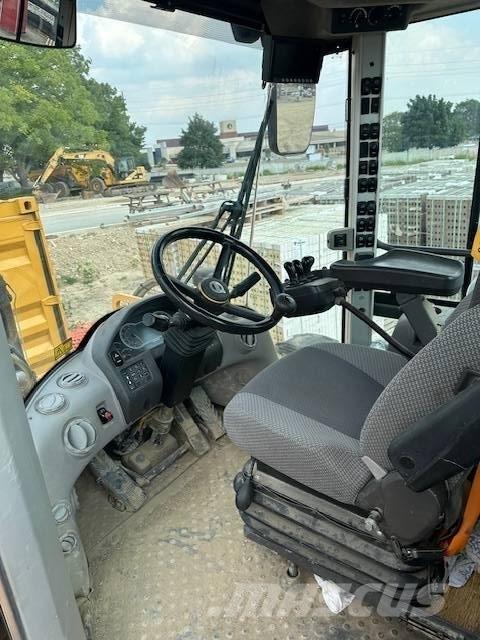  2017 L120H Gumikerekes homlokrakodók