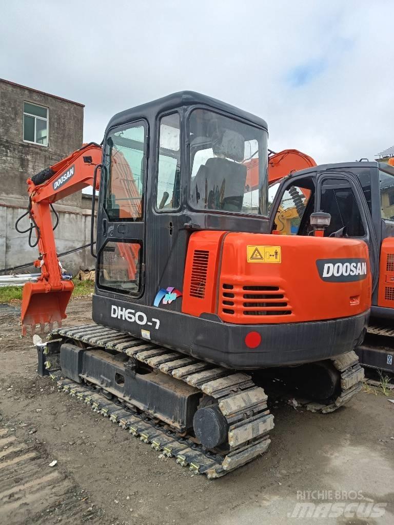 Doosan DH 60 Mini kotrók < 7t