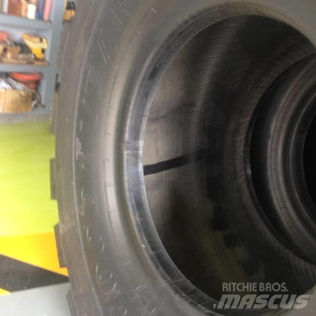 Goodyear 3565R33 L5 Gumiabroncsok, kerekek és felnik