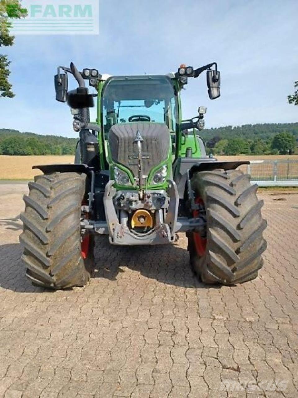 Fendt 718 s4 vario Traktorok