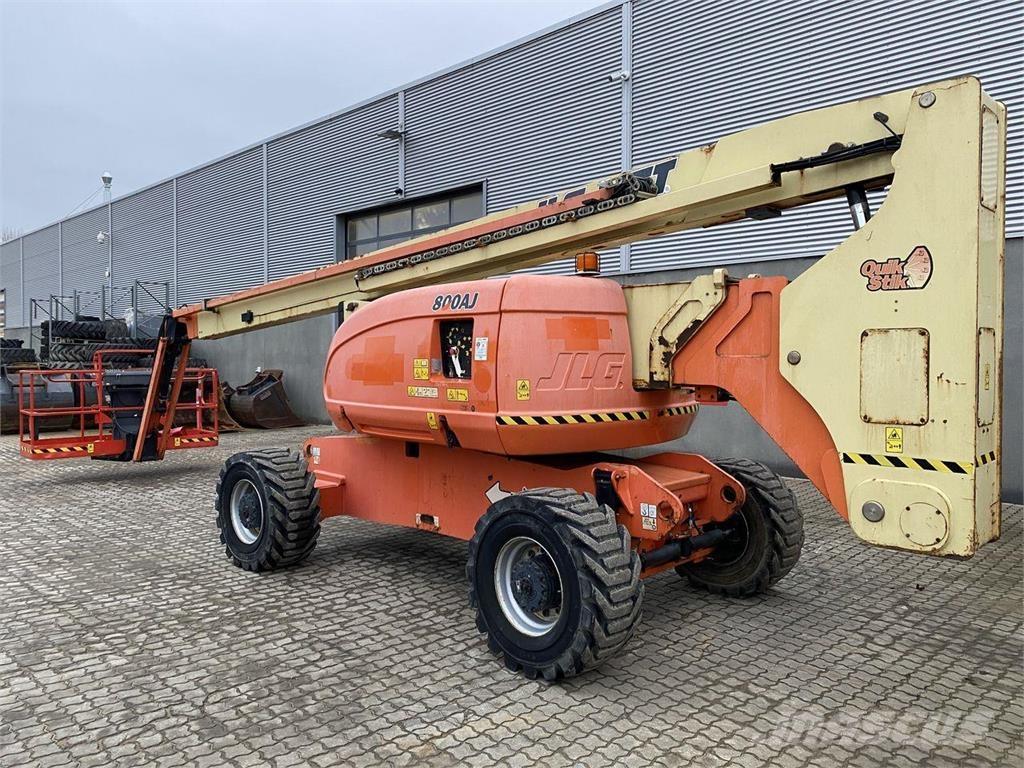 JLG 800AJ Karos emelők