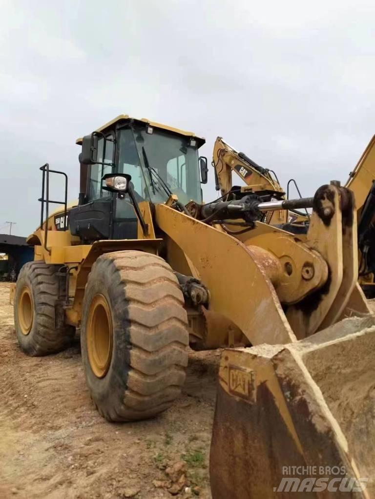 CAT 950H Gumikerekes homlokrakodók