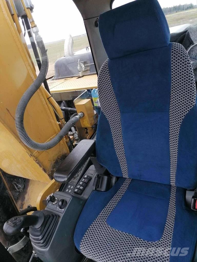 CAT 319 D L Lánctalpas kotrók