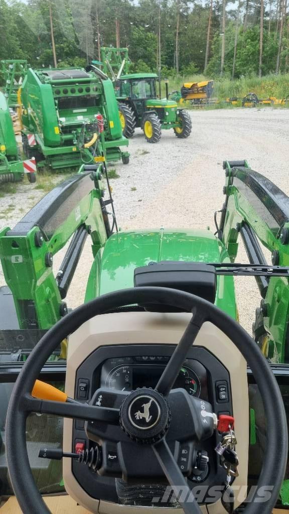 John Deere 5100M Traktorok