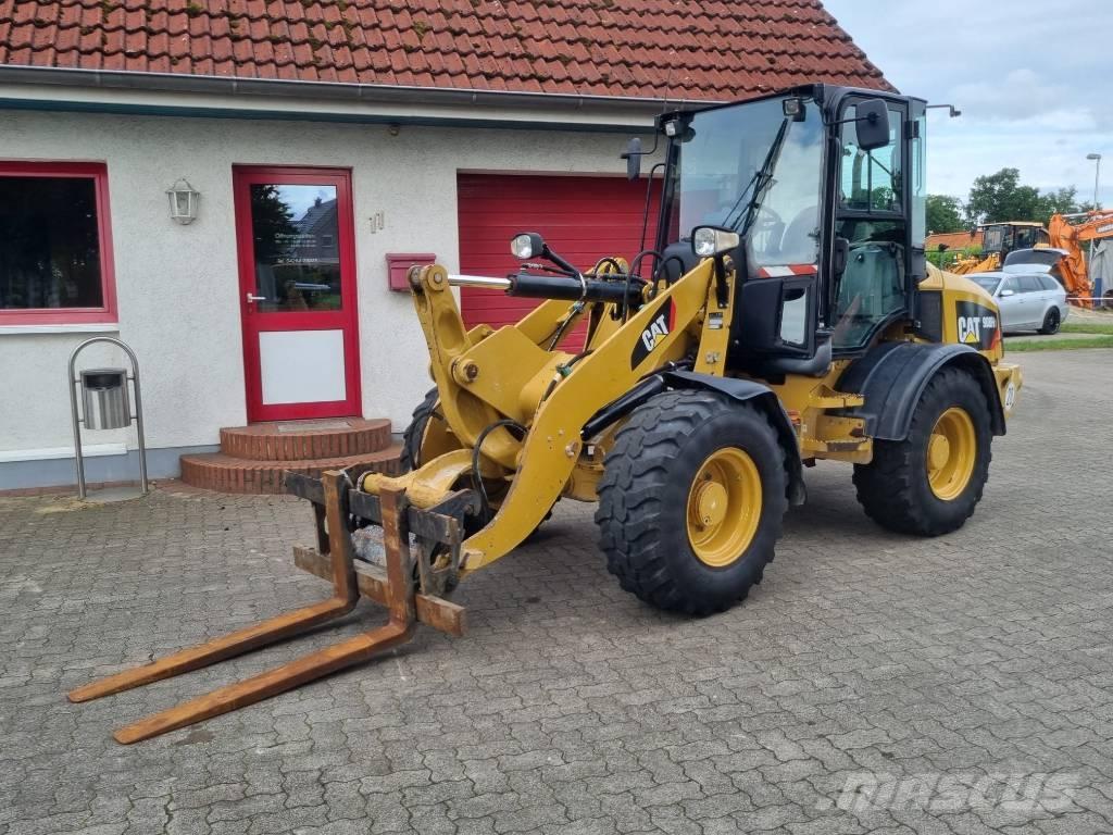 CAT 908 H 2 Gumikerekes homlokrakodók