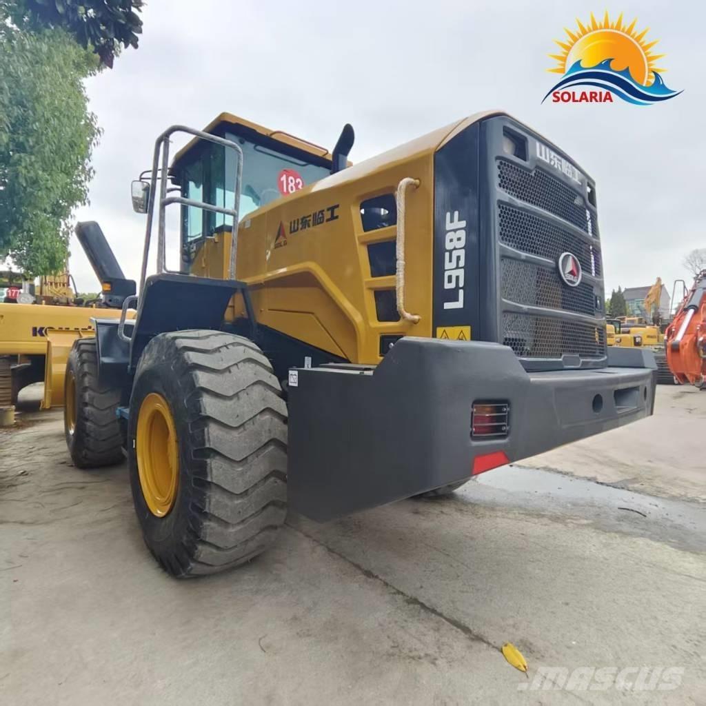SDLG LG 958 F Gumikerekes homlokrakodók