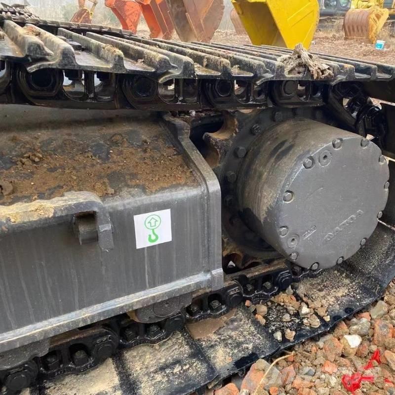 Volvo EC 240 Lánctalpas kotrók