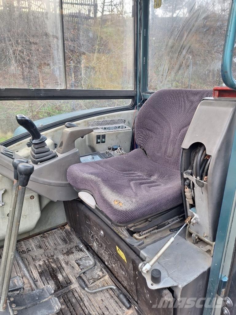 Volvo EC 25 Mini kotrók < 7t