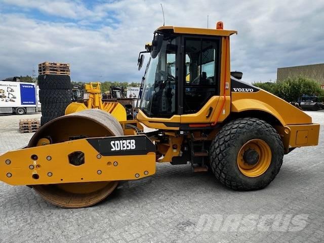 Volvo SD 135 B Egydobos hengerek