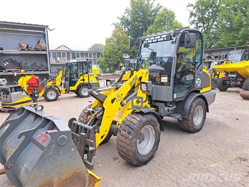Wacker Neuson WL38 Gumikerekes homlokrakodók