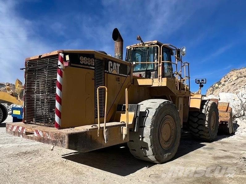 CAT 988 G Gumikerekes homlokrakodók