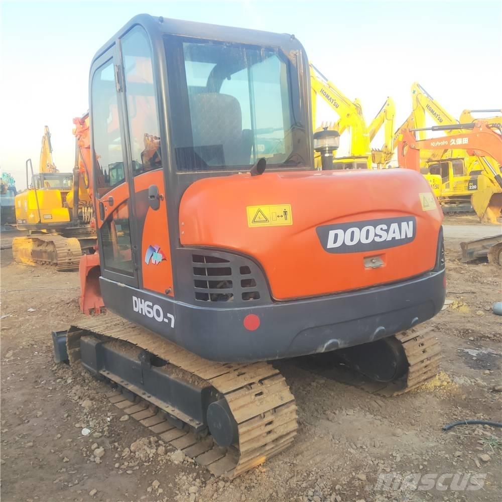 Doosan DH60-7 Mini kotrók < 7t