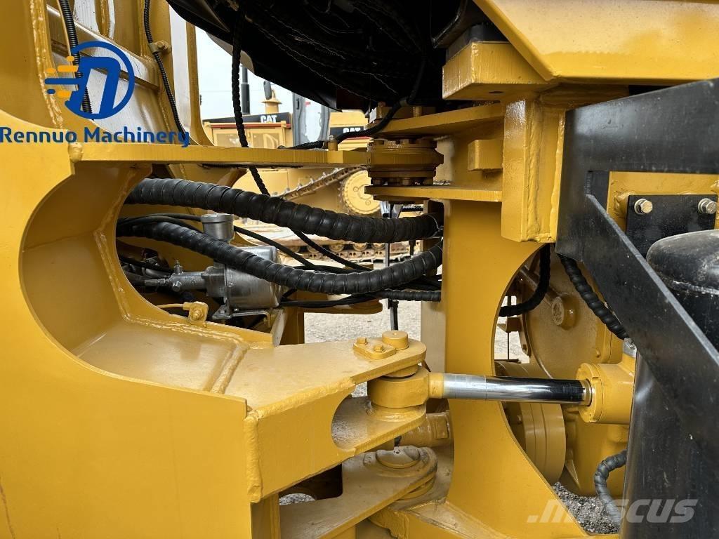 CAT 966 H Gumikerekes homlokrakodók