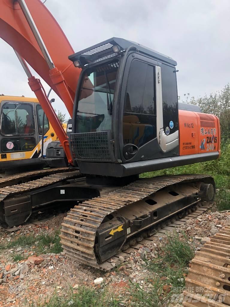 Hitachi ZX 240 Lánctalpas kotrók