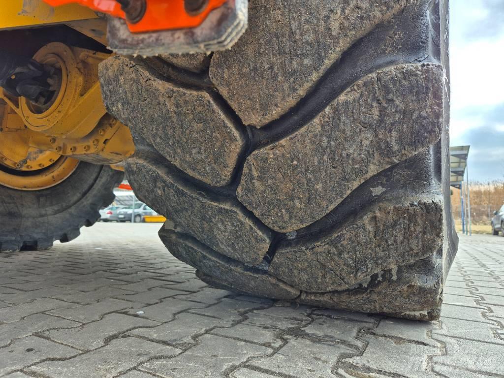 Volvo L 180 H Gumikerekes homlokrakodók