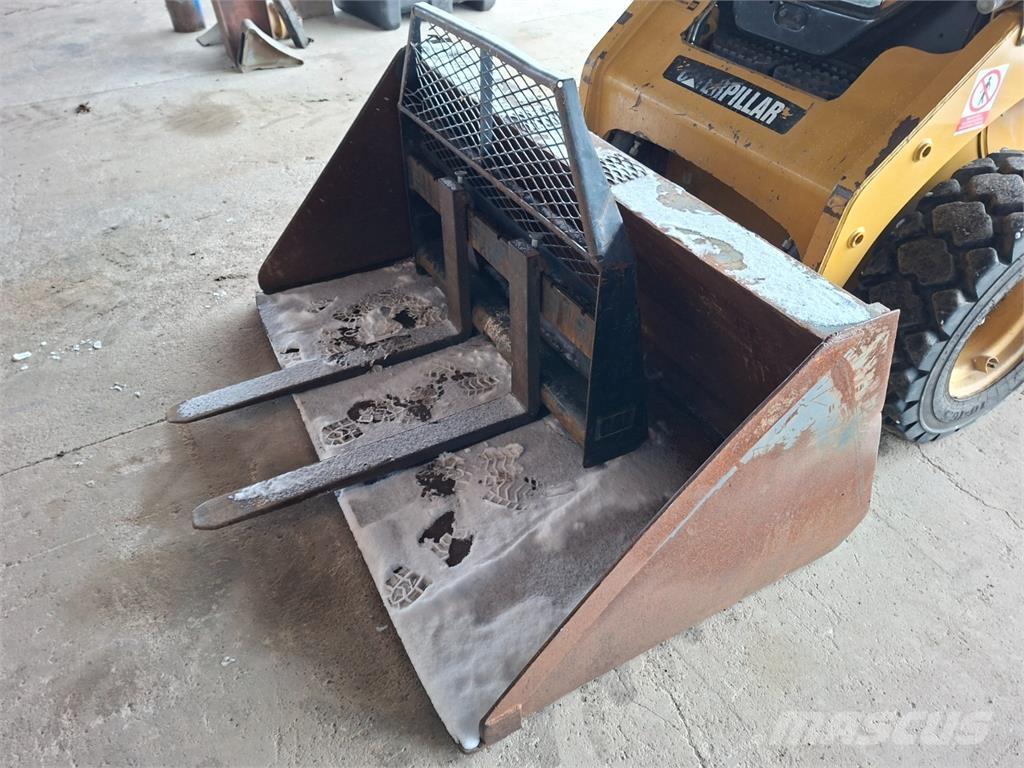 CAT 226 B3 4X4 Építőipar - Egyebek