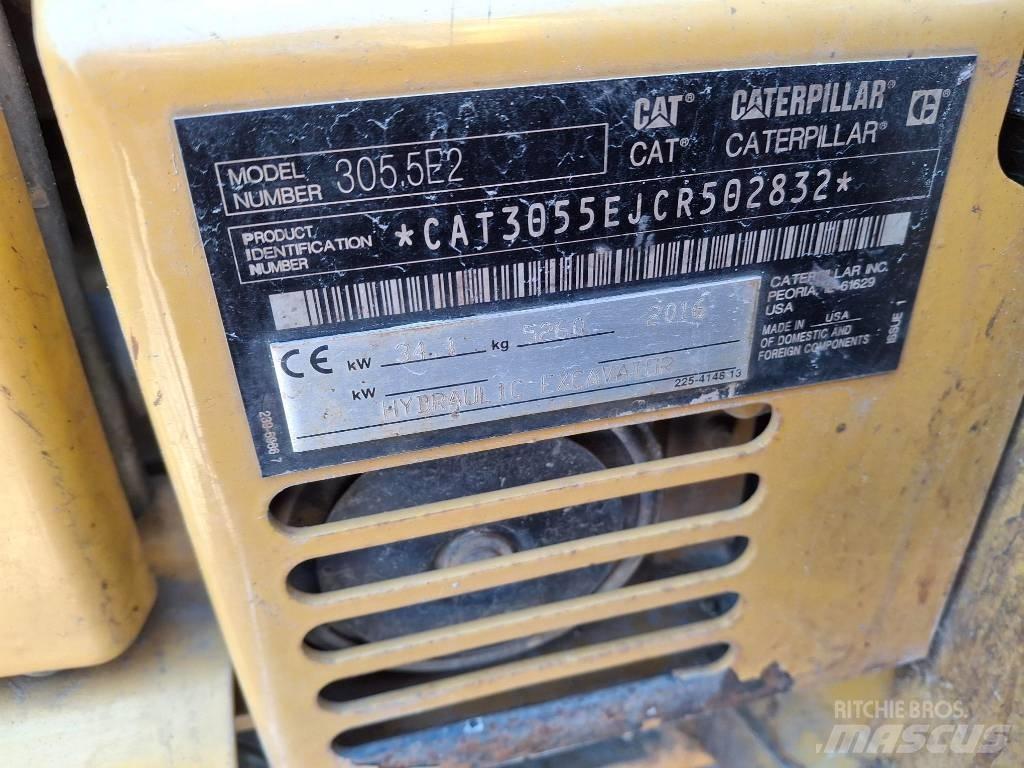 CAT 305 Mini kotrók < 7t