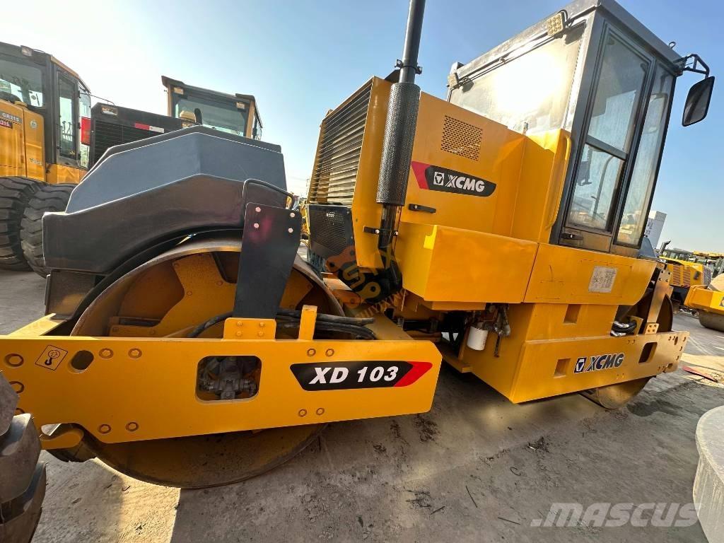 XCMG XD 103 Talajtömörítő gépek