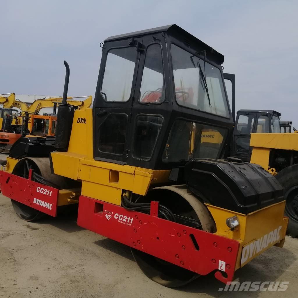 Dynapac CC 211 Ikerdobos hengerek