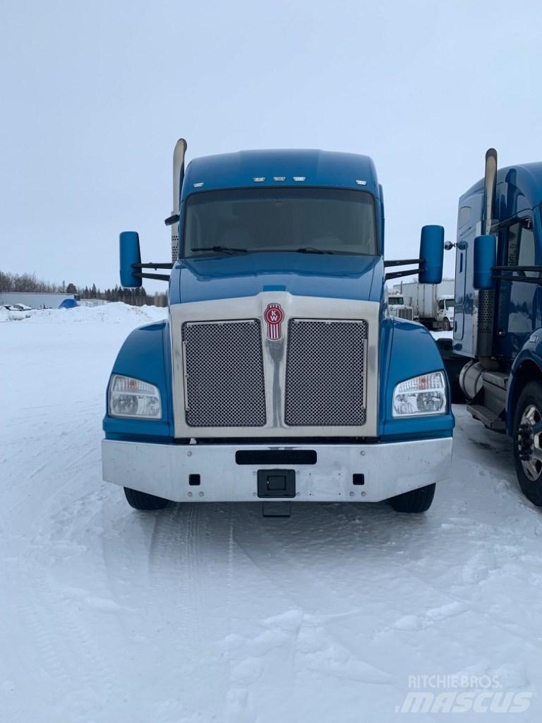 Kenworth T-880 Nyergesvontatók