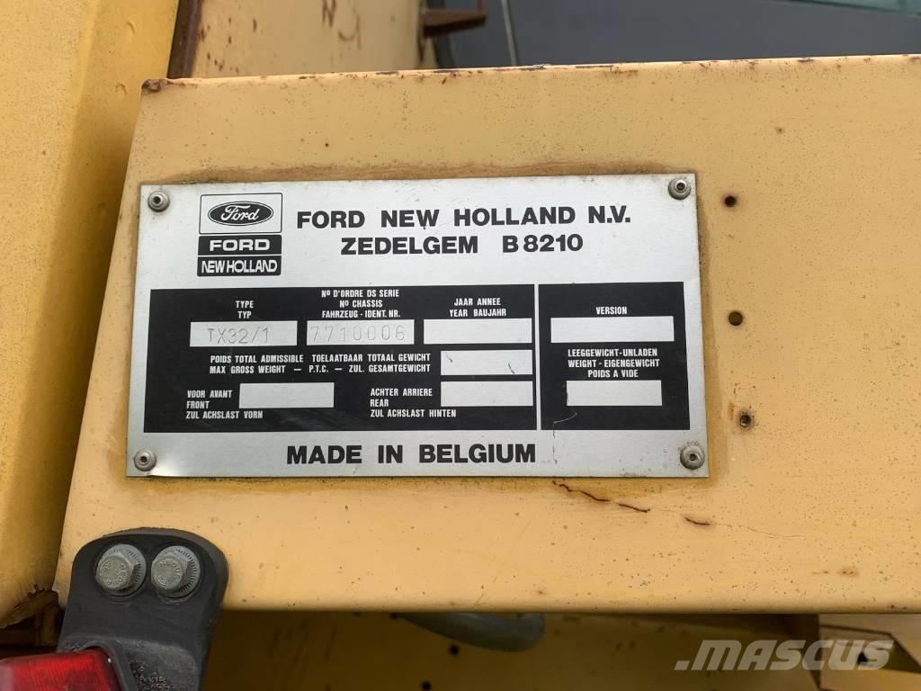 New Holland TX 32 Kombájnok