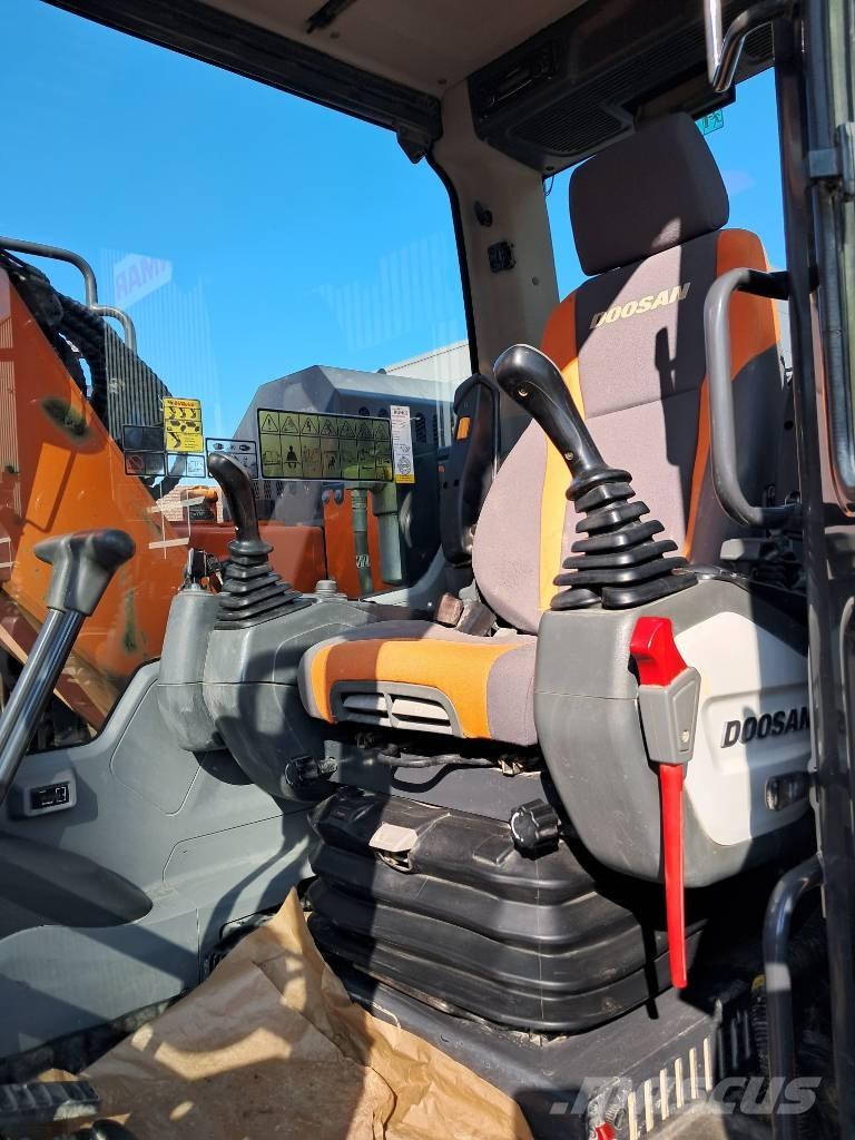 Develon DX 140 LCR-5 Lánctalpas kotrók