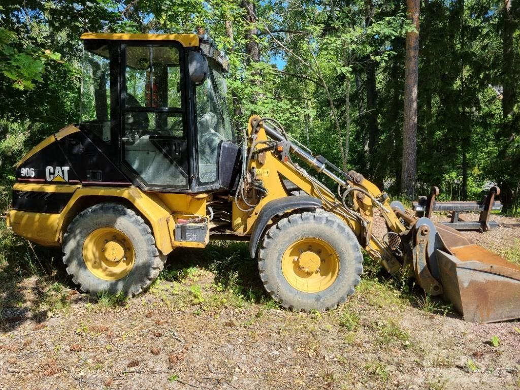 CAT 906 Gumikerekes homlokrakodók