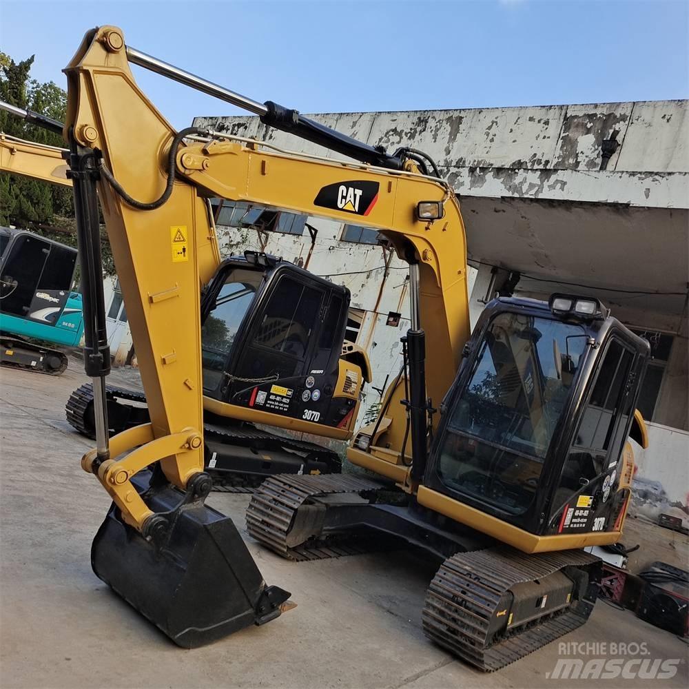 CAT 307 D Mini kotrók < 7t