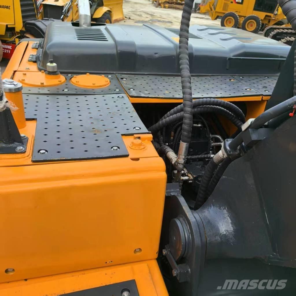 Hyundai r220lc-9s Közepes (midi) kotrók 7 t - 12 t