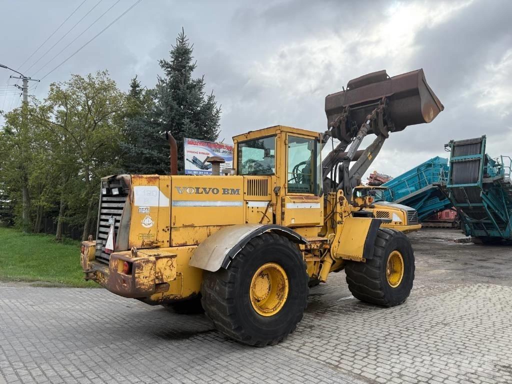 Volvo L 120 Gumikerekes homlokrakodók